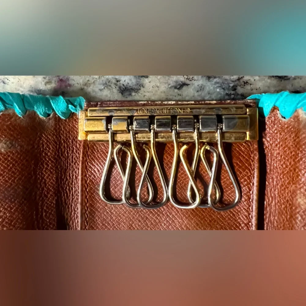 Vintage Boho Louis Vuitton Key Holder - Picture 4 of 10